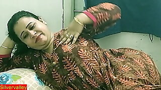 Desi piping hot aunty having lovemaking alongside plc !!! Indian unquestionable clamminess lovemaking